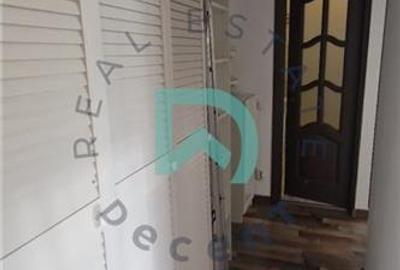 Apartament  la casa 3 camere, Bd. 15 Noiembrie - 12