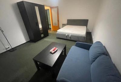 Garsoniera decomandata 3 min M Favorit DB2012 - 1