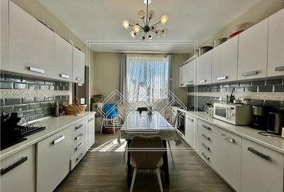 Casa individuala de vanzare in Sibiu, 373mp teren, 8 camere, zona buna - 12