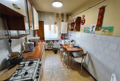 Apartament 3 camere – 95 mp, zona centrală, Casa de Cultură, ,etaj 3 - 5