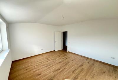 Apartament cu 2 camere decomandat în Sânpetru