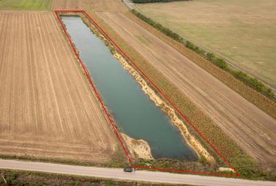 Teren intravilan de 15800 mp, în Santăul Mare