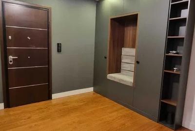 Apartament cu 2 camere semidecomandat, mobilat în Pipera