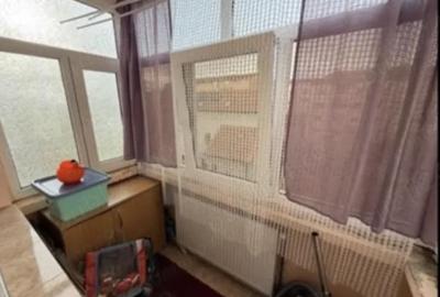 Apartament cu 2 camere semidecomandat, mobilat în Dâmbovița