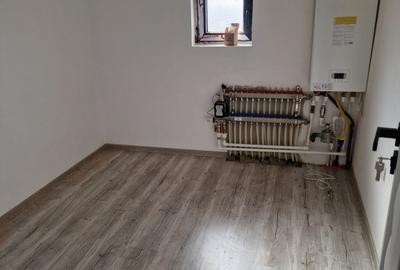 Sanmihaiul Roman - Casa individuala cu 4 camere si bucatarie inchisa - 12