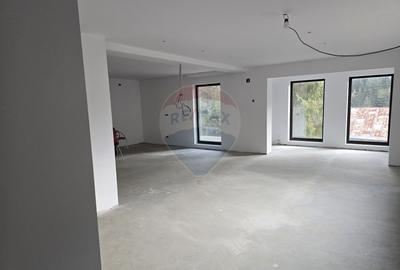 Casă / Vilă cu 7 camere de vânzare - 3