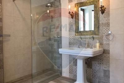 Apartament Exclusivist 221 mp | Central | Etaj Integral  | 5 Camere - 6