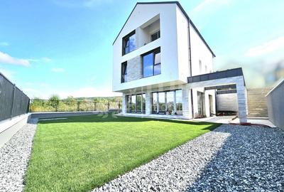 Casă individuală cu 5 camere în Bună Ziua