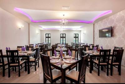 Vand Hotel &Restaurant Extravagance - 4