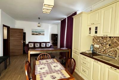 Apartament cu 3 camere, mobilat în Faleza Nord