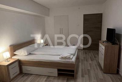 Apartament cu 3 camere decomandat, mobilat în Central