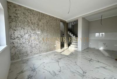 Duplex 4 camere, dressing, Mosnita Noua.