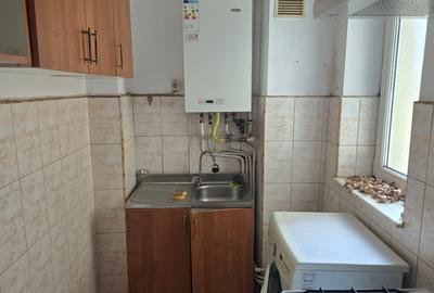 Vand apartament 2 camere decomandat in Deva, zona Micro 15, etaj 7, - 9