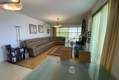 Apartament 4 camere bloc boutique si terasa de 25m - 38