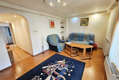 Vanzare apartament 2 camere, probleme cu plafonul, zona Ultracentral - 1