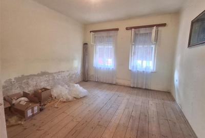 Apartament cu 2 camere semidecomandat în Terezian