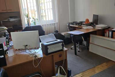 Apartament 4 camere, poziție excelenta - 1