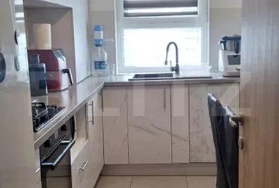 Apartament cu 2 camere decomandat, mobilat în Tractorul