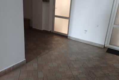 Vânzare  birou  la parter 45 mp,  zona reprezentanței Toyota - 5