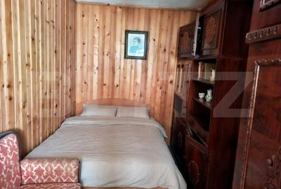 Apartament cu 3 camere nedecomandat, mobilat în Găești