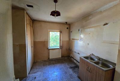 Apartament 2 Camere, Zona Aradului, Etaj 4, Necesita Renovare - 5