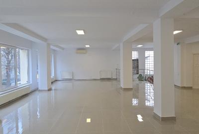 Spațiu comercial de închiriat cu o suprafață de 300 mp, zona Inel 2, situat la e - 1