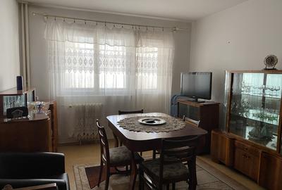 Apartament 3 camere, zona Mall Afi.