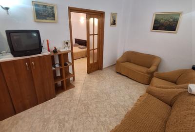 Zona Trocadero , imobil 90 mp., IDEAL BIROURI, curte - 13