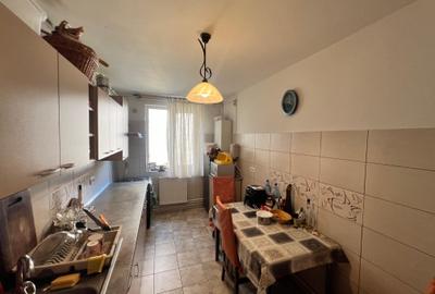 Far  apartament 3 camere decomandat etaj 1 loc parcare - 24
