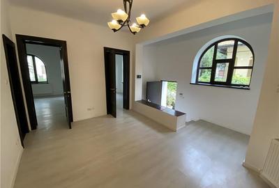 Vila de inchiriat in zona Capitale, office/rezidenta - 3