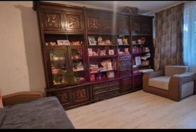 Apartament cu 3 camere decomandat, mobilat în Berceni