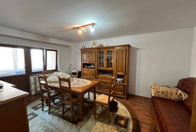 Apartament trei camere decomandat de vanzare in Aiud - 2