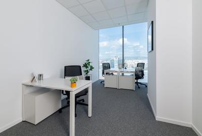 Spațiu de birou privat pentru 3 persoane în Regus Iulius Centre - 1