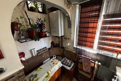 Apartament 2 camere Cartier Ostroveni zona Piata - 10