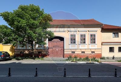 Casă / Vilă cu 10 camere de vânzare în zona Ultracentrală Râșnov - 6