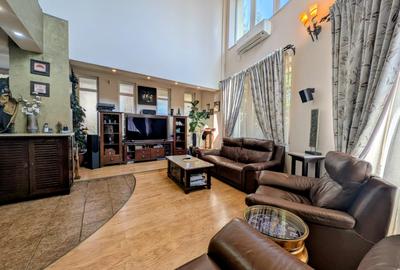 Vila superba 2003,P+E+M,300mpu,6 cam,teren 400mp,colt,renovata,tip mediteranean - 1