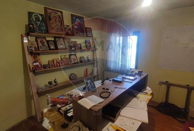 Casă cu 6 camere de vânzare, teren generos,  Osorhei - 10