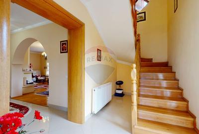 Casă de vânzare Bran Sohodol teren  intravilan 10.331 mp două locuințe - 9