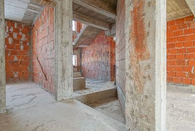 COMISION 0%| Casă individuală | 2 garaje | 192 mp utili | 847 mp teren - 39