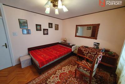 Apartament 3 camere, decomandat, etaj 1, zona Vladeasa - 22