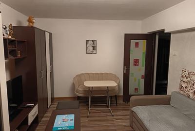 Apartament 2 camere, decomandat,  Deva, bulevardul Decebal (prețul e negociabil) - 3