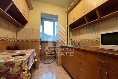 Apartament cu 3 camere, decomandat, etajul 2 , centrala proprie - 6