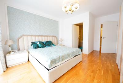 Apartament cu 3 camere decomandat, mobilat în Central