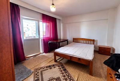 Apartament cu 2 camere decomandat în Nicolina