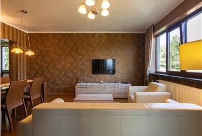 Apartament spatios cu 4 camere in Gruia