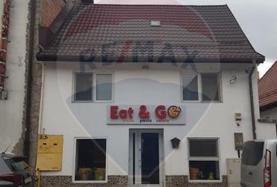 Spațiu comercial+spatiu de locuit, in vila, de vânzare - 1