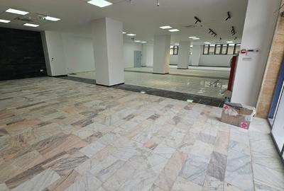 Spatiu Comercial de Inchiriat - parter - 370 mp - ultracentral - 7