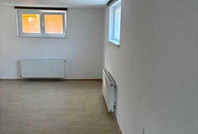 VAND CASA ZONA LAZARET/ MALL GARA - 3