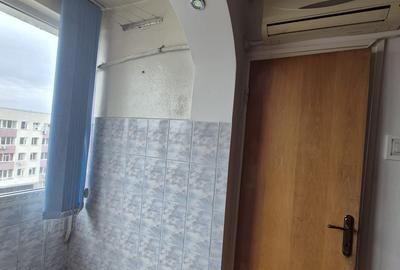 Garsonieră semidecomandată, mobilată în Titan