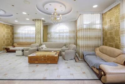 Casă individuală / Spațiu comercial / Clinică | 450 mp, curte proprie | Baicului - 6